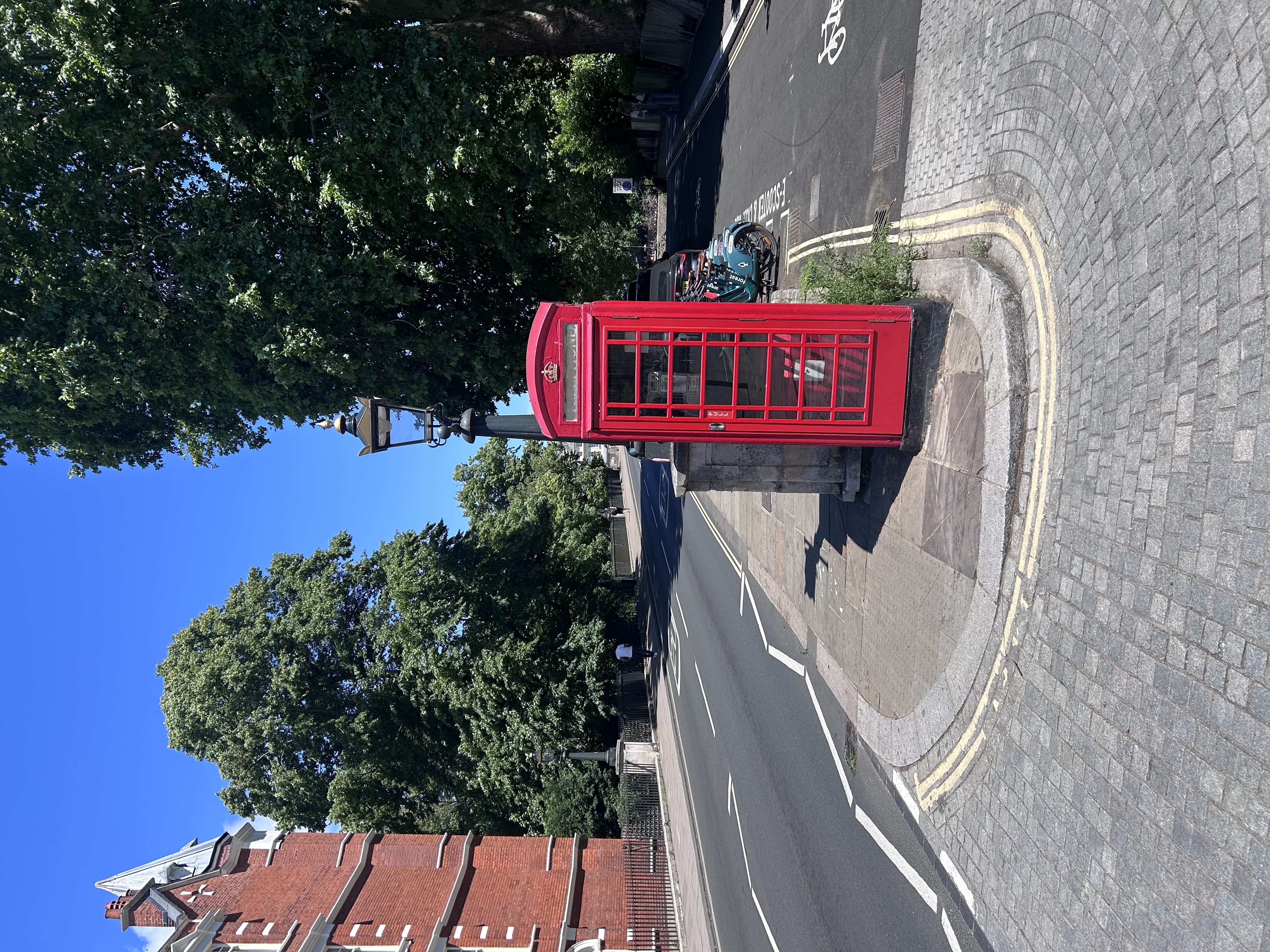 Red telephone box in Richmond